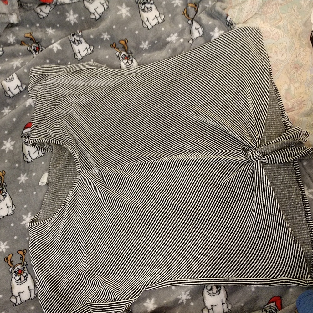 Black and white striped shirt Size 3X